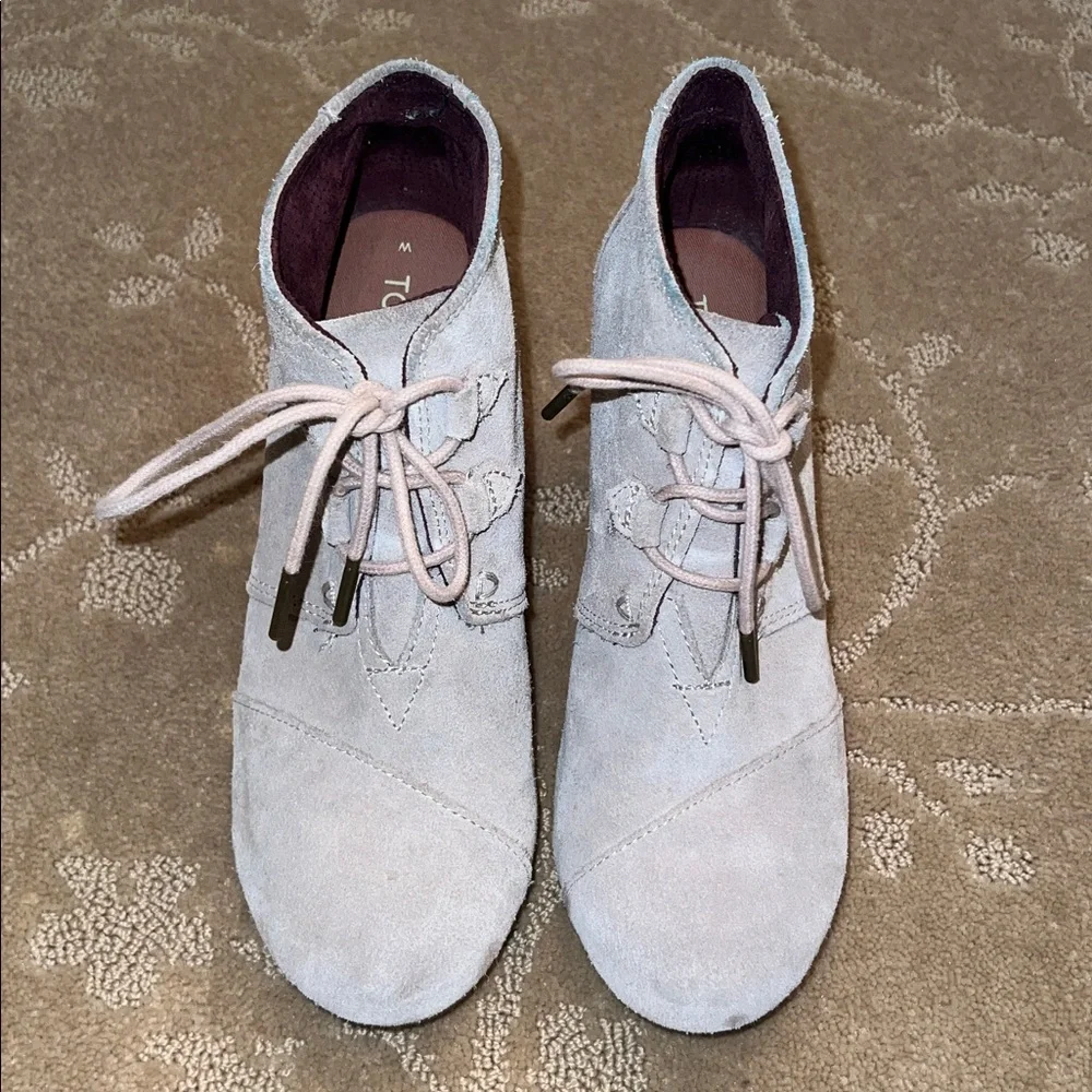 Toms Kala Tan Suede Wedge Bootie, Sz 8 - Picture 2 of 7